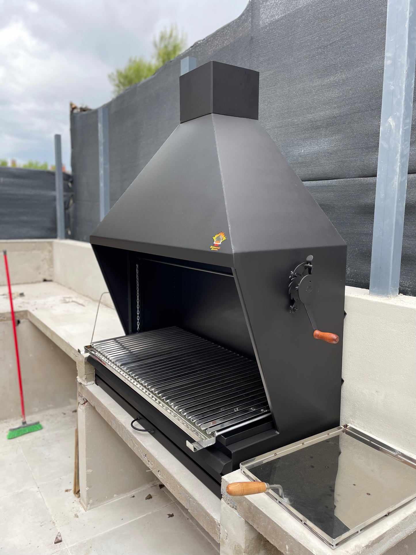 Barbacoa con Campana Moderna de Hierro