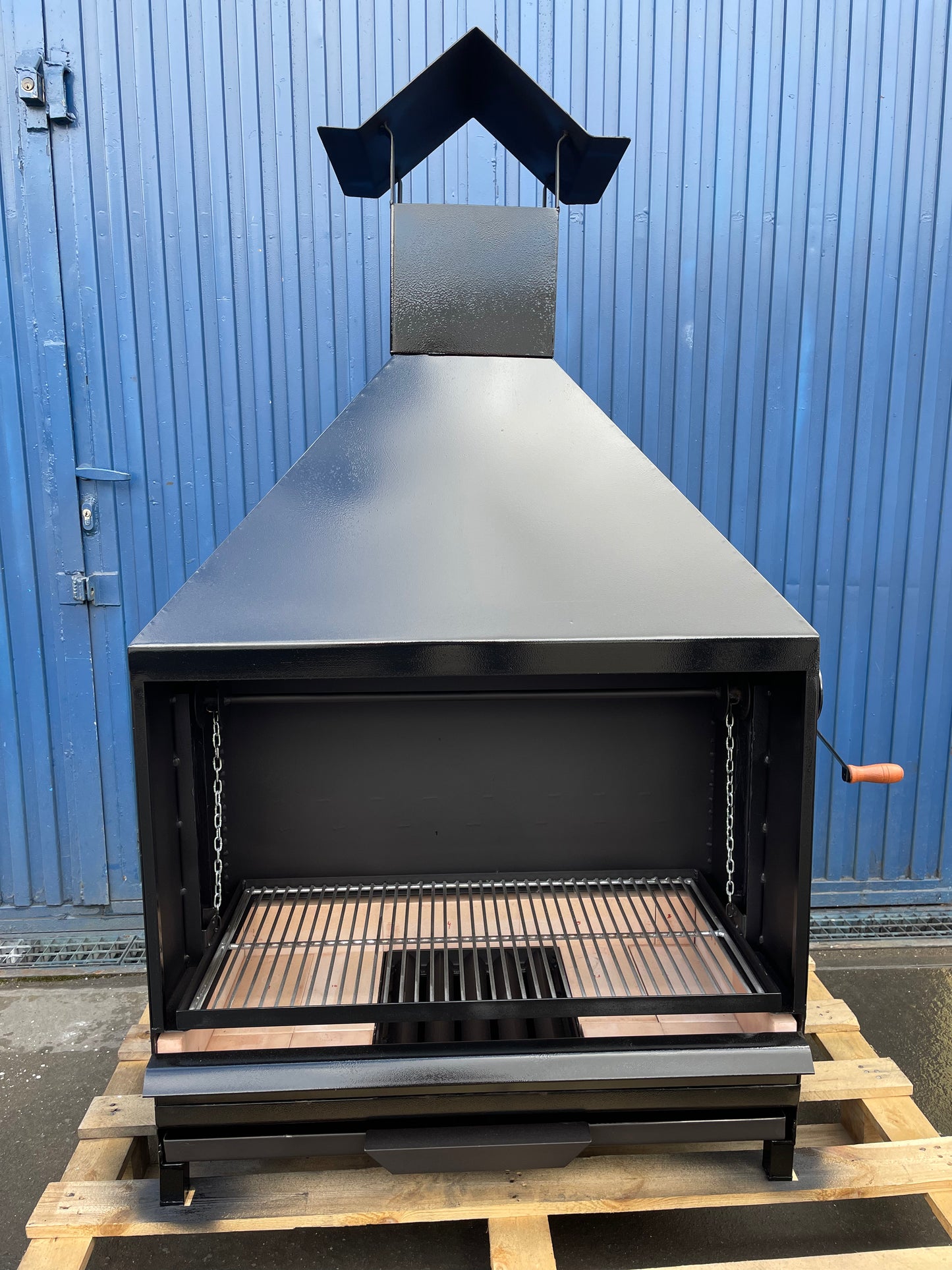 BBQ con Leñero y Cajón para Cenizas